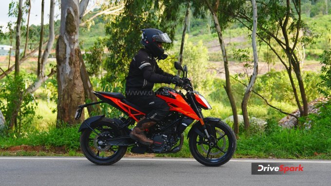 KTM 160 Duke Review