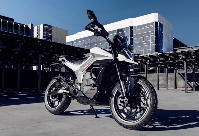 Ultraviolette X-47 Crossover