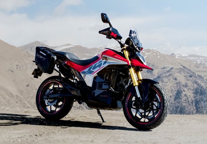 Ultraviolette X-47 Crossover