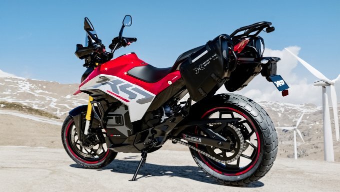 Ultraviolette X-47 Crossover