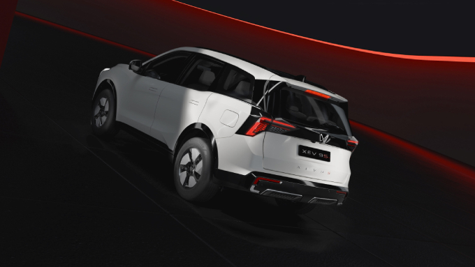 Mahindra XEV 9S