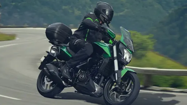 தயாராகிறது புதிய Bajaj Dominar 350: புதிய GST வரி மாற்றத்தால் குறைவான விலையில் அறிமுகமாக வாய்ப்பு?