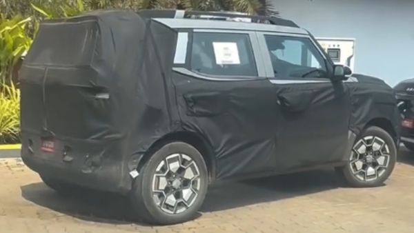 மிடில்-கிளாஸ் மக்களுக்கு ஏற்ற சைஸில் ஹூண்டாயின் புதிய எலெக்ட்ரிக் கார்! விலை 10 லட்சத்திற்கு மேல் இருக்காது!