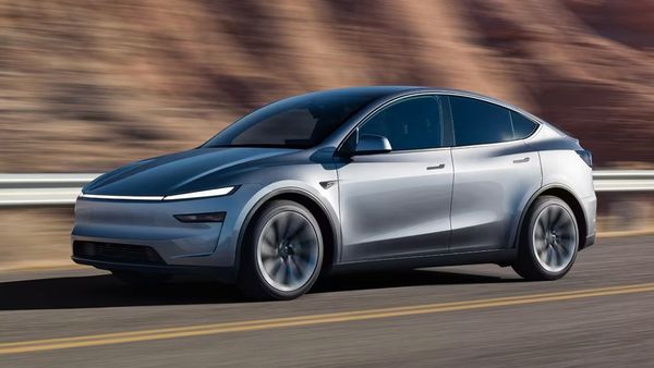 மிகவும் விலை குறைவான எலெக்ட்ரிக் கார் ஒன்றை வெளியிடும் டெஸ்லா.. விலை என்னன்னு தெரியுமா?