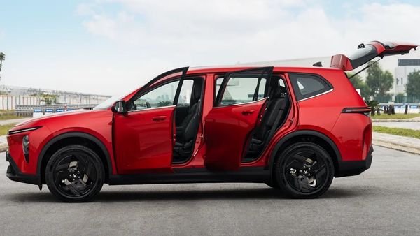 ஒரு கிமீ ஓட்ட 1 ரூபா மட்டுமே செலவு! 7 பேர் போகலாம்! இந்தியாவையே மிரள விட போகும் தமிழ்நாட்டு நிறுவனம்!