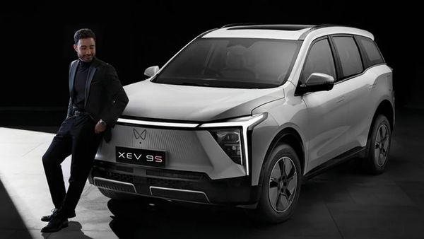 வெறும் ரூ.12.65 லட்சத்தில் மஹிந்திரா XEV 9S 7 சீட்டர் எலெக்ட்ரிக் கார் வாங்கலாம்!!