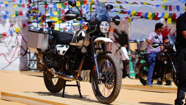 ரூ.2.29 லட்சத்தில் ராயல் என்ஃபீல்டு ஹிமாலயன் 440 பைக் அறிமுகம்... பழைய டிசைனில் புதிய எஞ்சின் தேர்வு!!
