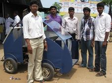 பத்து பைசா செலவில்லாமல் காற்றில் இயங்கும் ஹைபிரிட் கார்!