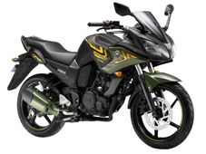 மிலிட்டரி பச்சையுடன் மிடுக்கான ஸ்பெஷல் யமஹா பைக்குகள்