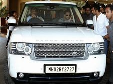  நடுரோட்டில் ரிப்பேரான ரேஞ்ச்ரோவர்... லேண்ட்ரோவரை டிவிட்டரில் 'வறுத்த' சல்மான்கான்!!