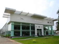 கோவையில் பிரம்மாண்ட ஜாகுவார் லேண்ட்ரோவர் கார் ஷோரூம் திறப்பு!