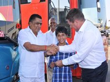 கேபிஎன் டிராவல்ஸ்-க்கு சொகுசு பேருந்தை டெலிவிரி கொடுத்தது ஸ்கானியா!
