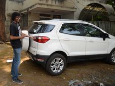 இந்த கார்களில் பார்த்தவுடன் என்னை கவர்ந்த விஷயங்கள்!!