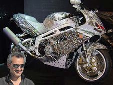 'கலியுக கர்ணன்' சவூதி இளவரசர் அல் வாலீத்தின் மோட்டார் உலகம்!
