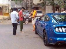 ஃபோர்டு மஸ்டாங் கார் வாங்கினார் இசையமைப்பாளர் அனிருத்!