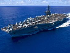 வடகொரியாவை மிரட்டும் அமெரிக்காவின் ‘கார்ல் வின்சன்’ போர்கப்பல்: சிறப்புத் தகவல்கள்