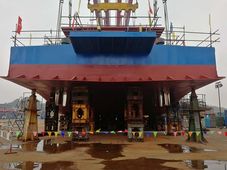 மின்சாரத்தால் இயங்கும் உலகின் முதல் சரக்கு கப்பல் சீனாவில் அறிமுகம்..!!