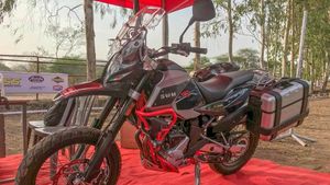 எஸ்டபிள்யூஎம் சூப்பர்டியூவல் டி600 அட்வென்ச்சர் பைக் இந்தியாவில் தரிசனம்!!