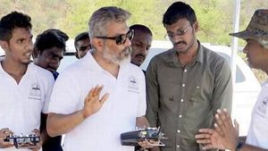 சத்தமில்லாமல் உலக சாதனை படைத்தார் நடிகர் அஜித்; ஆளில்லா விமான தயாரிப்பில் புதிய மைல்கல்
