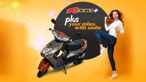 ஒகினவா ரிட்ஜ் ப்ளஸ் எலெக்ட்ரிக் ஸ்கூட்டர் விற்பனைக்கு அறிமுகம்!