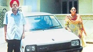 இந்தியாவின் முதல் தயாரிப்பான மாருதி800 காரை ஹர்பாலுக்கு வழங்கிய இருபெரும் தலைவர்கள் யாரென தெரியுமா?