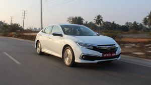 மீண்டும் மேஜிக் நிகழ்த்த காத்திருக்கும் ஹோண்டா... 2019 சிவிக் ஃபர்ஸ்ட் டிரைவ் ரிவியூ...