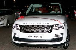 தலை சுற்ற வைக்கும் சஞ்சு பாபாவின் புதிய சொகுசு கார் விலை... நம்பர் பிளேட் ரகசியம் சொல்வது இதுதான்...