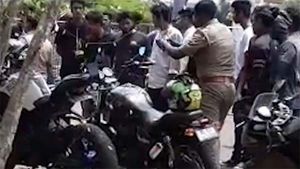 கேரள கல்லூரியில் அனுமதி பெறாமல் ஆட்டோ ஷோ... மாடிபிகேஷன் செய்யப்பட்ட 10 பைக்குகள் பறிமுதல்...