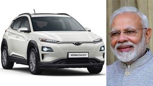 மோடி அரசின் அதிரடி நடவடிக்கைக்கு சபாஷ்.. ஆச்சரியம் அளிக்கும் வகையில் குறையும் எலெக்ட்ரிக் கார் விலை