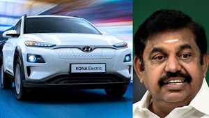 கொடியசைத்து அனுப்பி வைத்த எடப்பாடி: பச்சை நிற பிளேட்டில் உரிமையாளரை வந்தடைந்த கோனா...