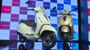 அசத்தும் அம்சங்களுடன் புதிய பஜாஜ் எலெக்ட்ரிக் ஸ்கூட்டர் அறிமுகம்... படங்களுடன் தகவல்கள்