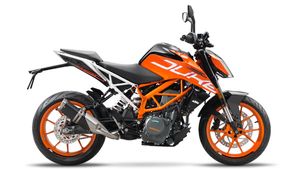 ஷோரூமில் இருந்து விலை உயர்ந்த பைக்கை நைசாக லவட்டி சென்ற பலே கொள்ளையன்... எப்படி தெரியுமா?