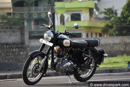 ராயல் எண்ட்பீல்டு கிளாசிக் 350 பைக்கிற்கு விசேஷ ஆக்சஸெரீகள் அறிமுகம்... விலை எவ்வளவு தெரியுமா?