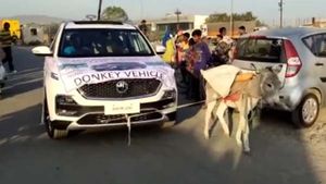 புதிய எம்ஜி ஹெக்டர் காரை கழுதையை வைத்து இழுத்த உரிமையாளர்... காரணம் தெரிந்தால் அதிர்ந்து விடுவீர்கள்