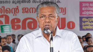 கொரோனாவை ஓட ஓட விரட்டும் நேரத்தில் கேரளாவிற்கு திடீர் சிக்கல்... என்னனு தெரிஞ்சா ஷாக் ஆய்ருவீங்க...