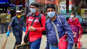 நிலைமை கை மீறி செல்கிறது... கொரோனாவை சமாளிக்க முடியாமல் குஜராத் அரசு திடீர் முடிவு... மக்கள் கலக்கம்