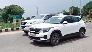 கியா செல்டோஸ் - டொயோட்டா பார்ச்சூனர் இடையே ரேஸ்... வெற்றி பெற்றது எந்த கார்னு தெரிஞ்சா அசந்திருவீங்க
