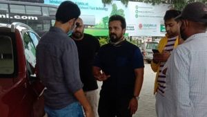 கொடுமை... பிரபல நடிகரை நேரில் பார்த்த குஷியில் பெட்ரோல் பங்க் ஊழியர் செய்த எக்குதப்பான காரியம்!