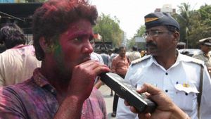 தயவுசெய்து இந்த தவற மட்டும் செய்யாதீங்க ப்ளீஸ்! குடித்துவிட்டு காரை ஓட்டுவதைவிட இது மிக ஆபத்தானதாம்!