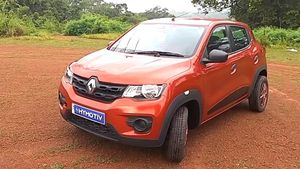 பெட்ரோல் இன்ஜின் காரில் சூப்பர் மாடிஃபிகேஷன்... ஒரு லிட்டருக்கு 50 கிமீ மைலேஜை வாரி வழங்கும் அதிசயம்