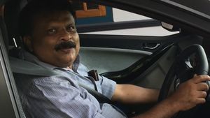 கார் உரிமையாளர் சொன்ன செம ட்ரிக்... எவ்வளவு தூரம் ஓட்டினாலும் ஒரு பைசா கூட செலவு ஆகாது... எப்படினு தெரியுமா?