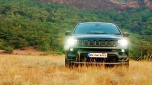  ஆர்ப்பரிக்கும் வசதிகளுடன் வந்துள்ள புதிய ஜீப் காம்பஸ் எஸ்யூவியின் வேரியண்ட் வாரியாக வசதிகள் விபரம்!