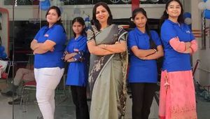 ஆண்களுக்கு இங்கு இடமில்லை... முழுக்க முழுக்க பெண்களால் மட்டுமே இயங்கும் ஷோரூம்... பிரபல நிறுவனம் அதிரடி!