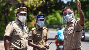 சென்னையில் குறையும் கொரோனா தொற்று... பின்னணயில் காவல் துறை செய்த அதிரடி... என்னனு தெரியுமா?