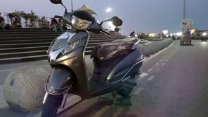 பெட்ரோலிலும் ஓடும், மின்சாரத்திலும் ஓடும்... ஹைபிரிட் ஸ்கூட்டராக மாறிய ஹோண்டா ஆக்டிவா.. இதற்கான செலவு எவ்வளவு?