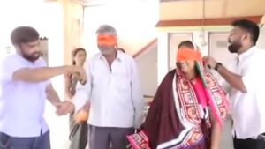 அரசியல்வாதிகளுக்கு பிடிச்ச காரை வீட்டு வாசலில் கொண்டுவந்து நிறுத்திய மகன்.. சந்தோஷத்தில் அசந்துபோன தாய்-தந்தை!