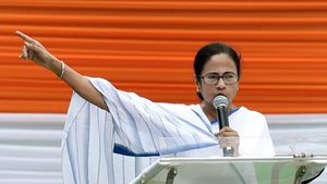 இந்தியாவிற்கே முன்னுதாரணம்... மம்தா பானர்ஜி அரசு செய்த தரமான சம்பவம்... மற்ற மாநிலங்கள் பாத்து கத்துக்கணும்...