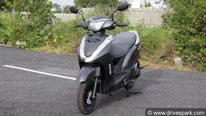 பல மடங்கு குறைந்த ஆம்பியர் எலெக்ட்ரிக் ஸ்கூட்டரின் விலை! குஜராத்தியர்களை கண்டு பொறாமைப்படும் பிற மாநிலவாசிகள்!