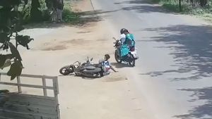 எல்லாம் சேட்டை... மது பிரியர் செய்த உச்சகட்ட காமெடி... வீடியோவை பாத்து சிரிச்சு சிரிச்சு வயிறு வலிக்குது!