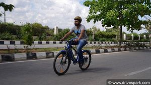 பெட்ரோல் விலை உயர்வு பிரச்னைக்கு சூப்பரான தீர்வு... நெக்ஸூ ரோம்பஸ் ப்ளஸ் எலெக்ட்ரிக் சைக்கிள் ரிவியூ!